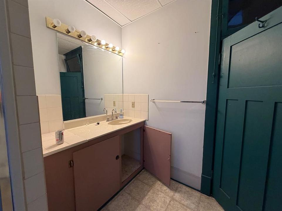 80 3 Avenue East, Drumheller, AB