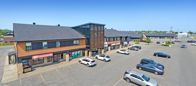 3608 Boulevard Saint-Charles, Kirkland, QC