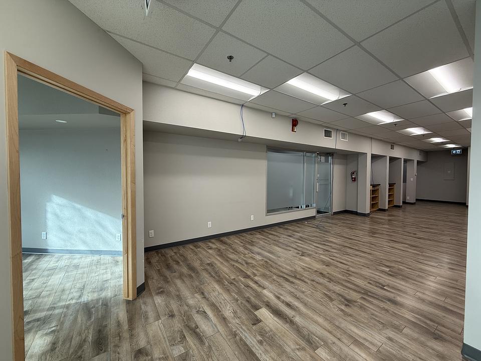 102 - 4916 50 Street, Red Deer, AB