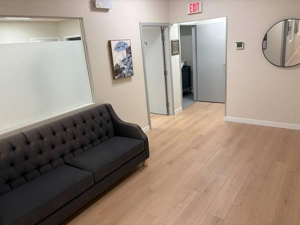214 - 5668 192 St, Surrey, BC
