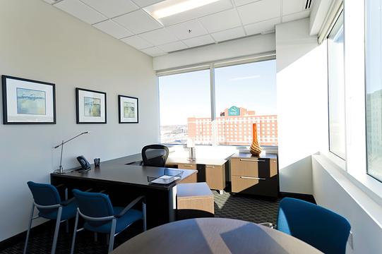 6500 TransCanada Service Rd, Pointe-Claire, QC