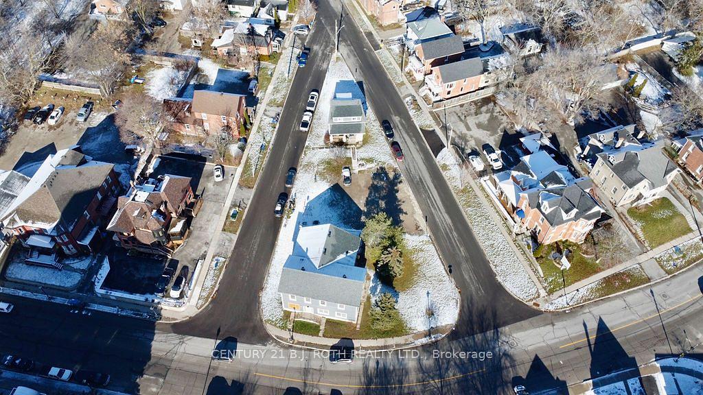 1 Berczy Street, Barrie, ON