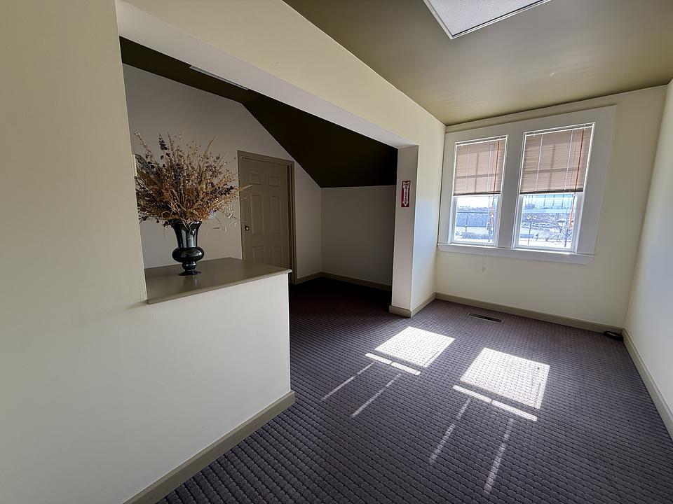 3 - 5000 51 Avenue, Red Deer, AB
