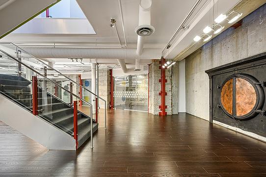 390 Cambie St, Vancouver, BC