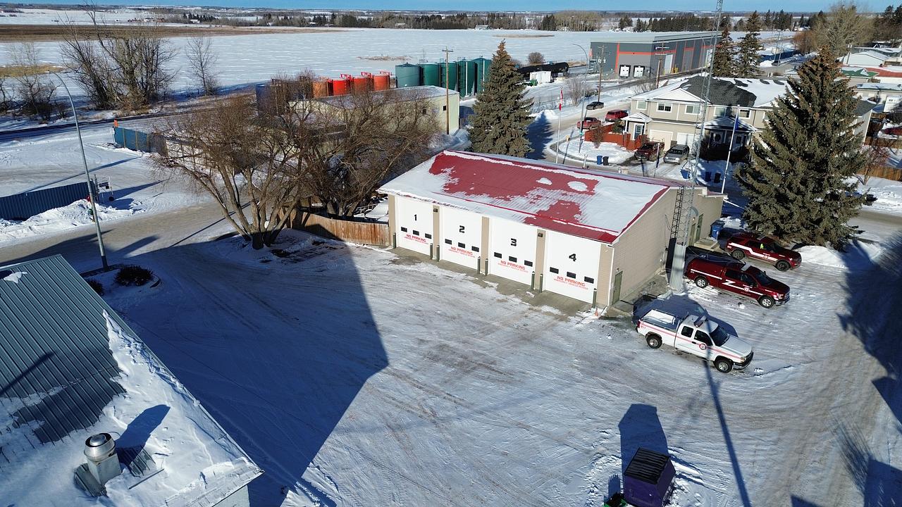1001 Minto Street, Penhold, AB