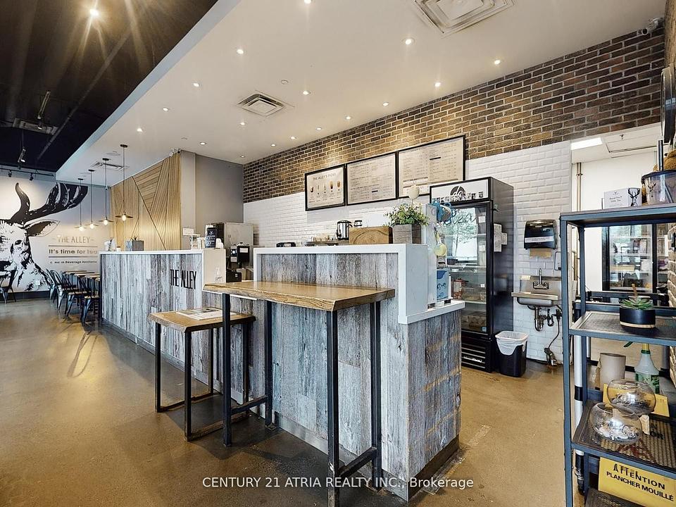 1 - 382 Yonge Street, Toronto, ON