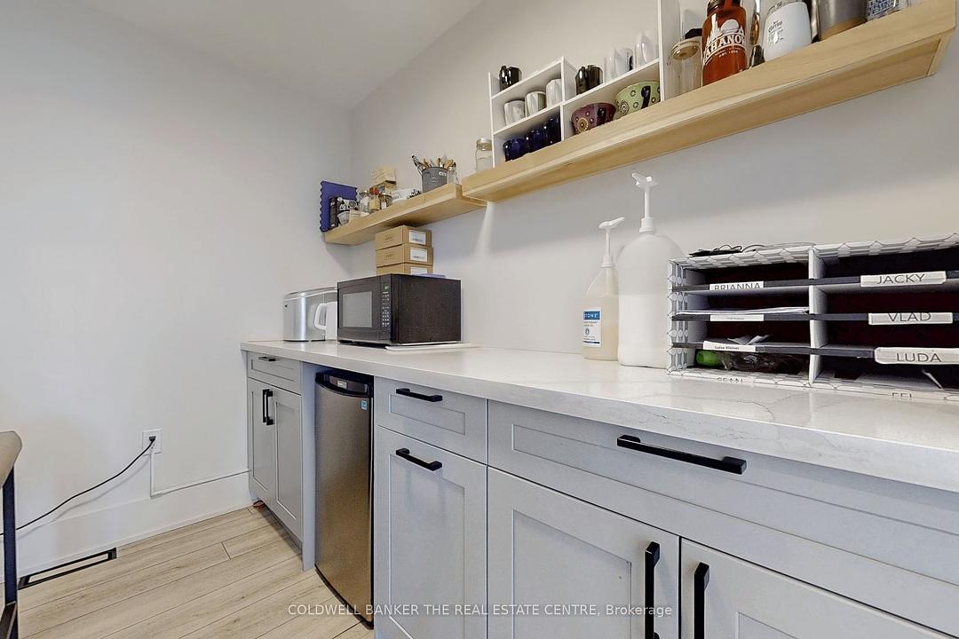 543 The Queensway South, Georgina, ON