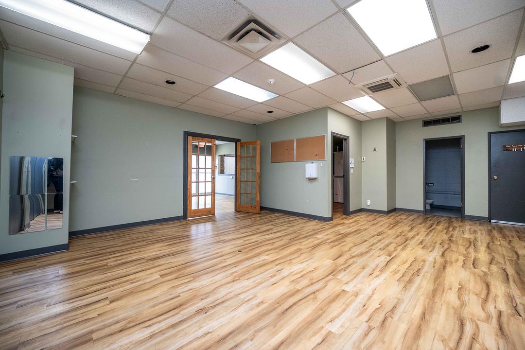 7009-7011 - 7009 Kingsway, Burnaby, BC
