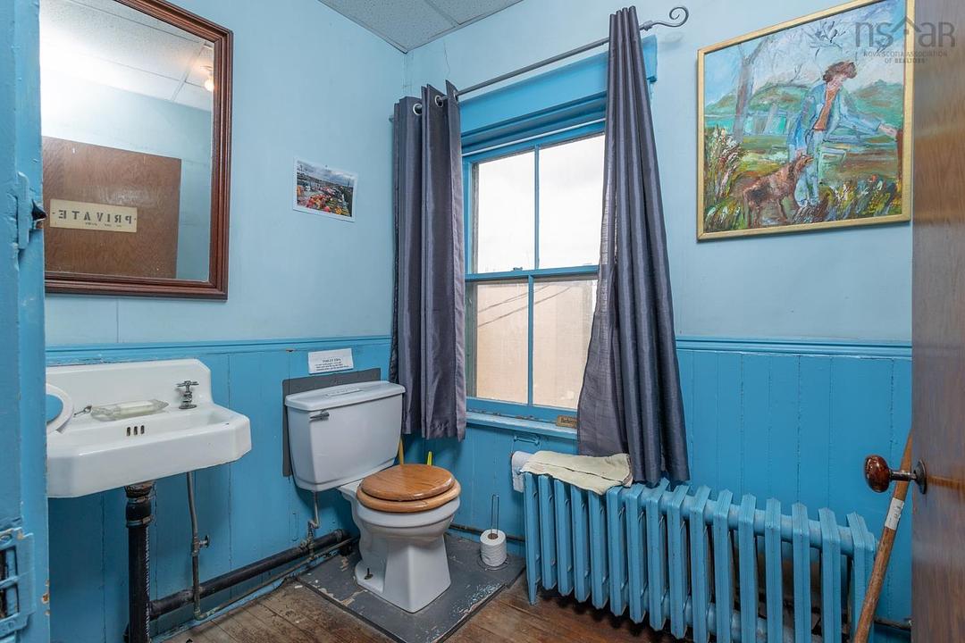 352 Main Street, Yarmouth, NS