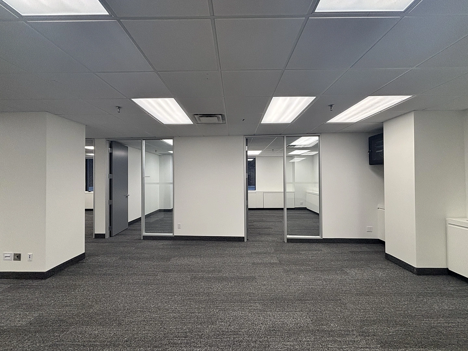 401 - 360 Bay Street, Toronto, ON