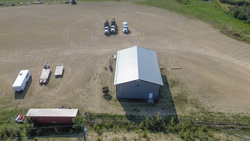 Township Road 400, Lacombe County, AB
