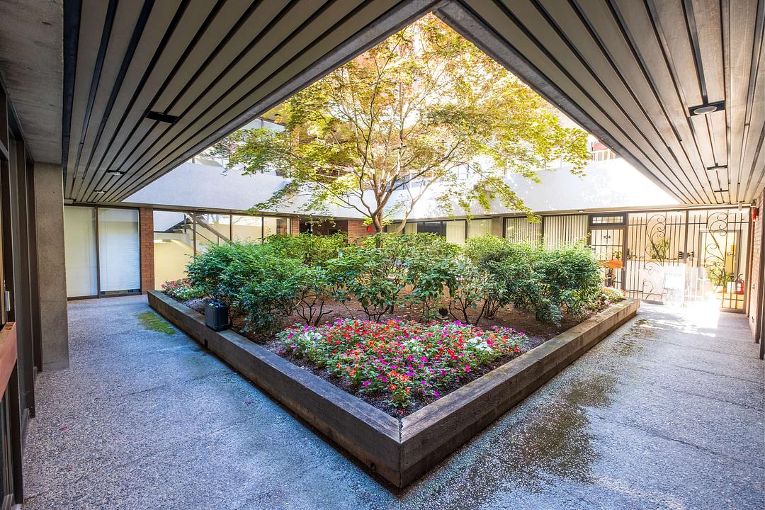 106 - 1525 W 8th Ave, Vancouver, BC