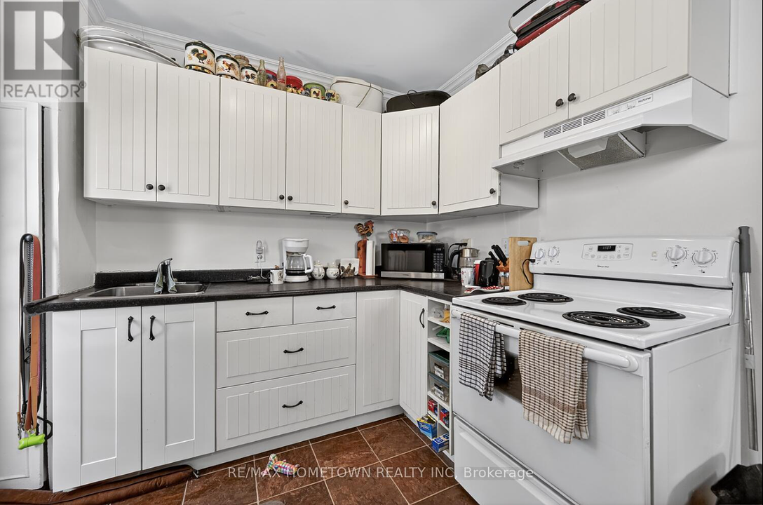 61 - 61 Pearl Street East, Brockville, ON