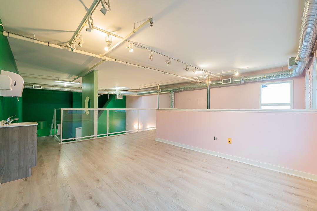 208 - 335 Wesley Street, Nanaimo, BC