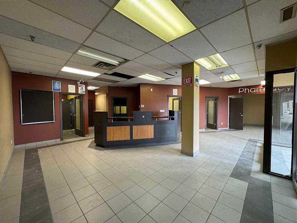 1 - 523 Woodpark Boulevard Southwest, Calgary, AB
