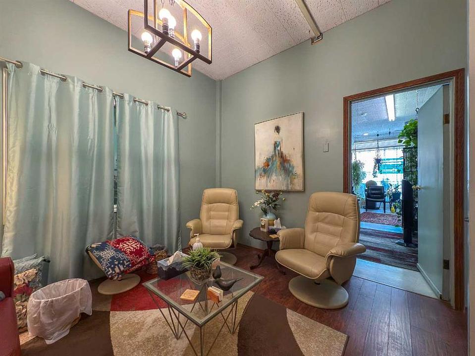 4913 50 Street, Rocky Mountain House, AB