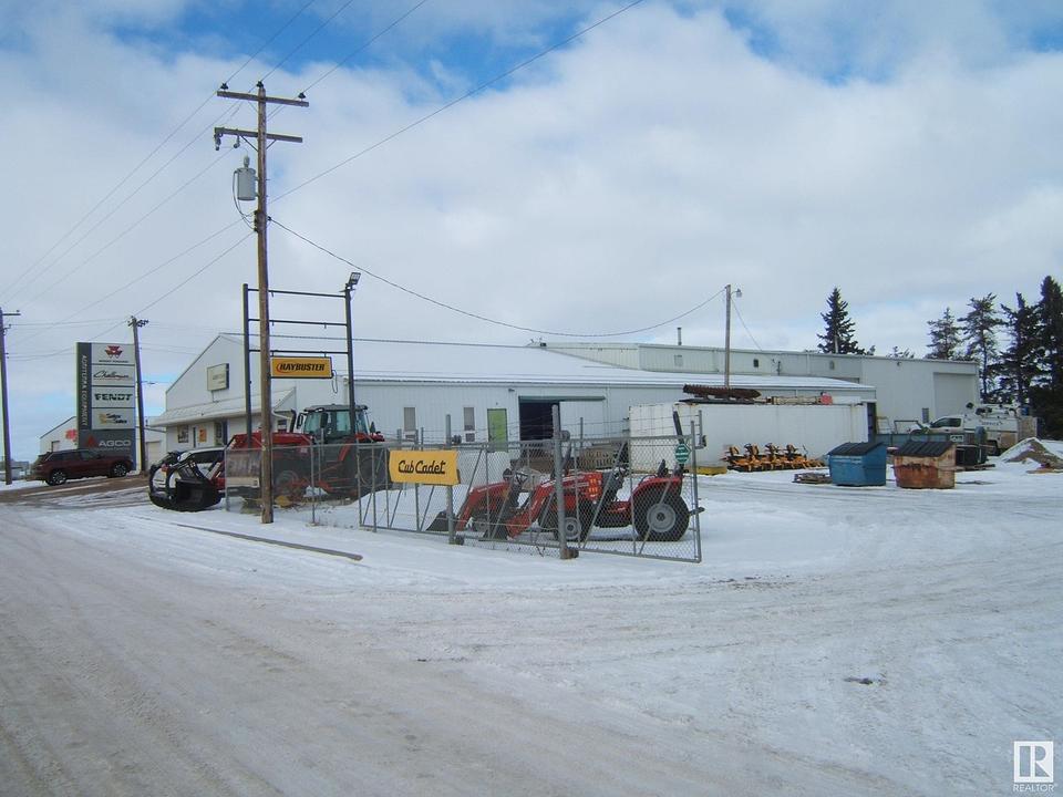 6138 - 50 Avenue, Vegreville, AB
