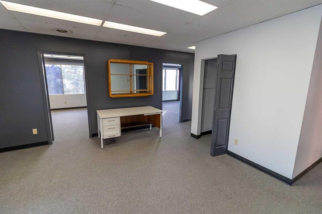2182 39 Avenue Northeast, Calgary, AB