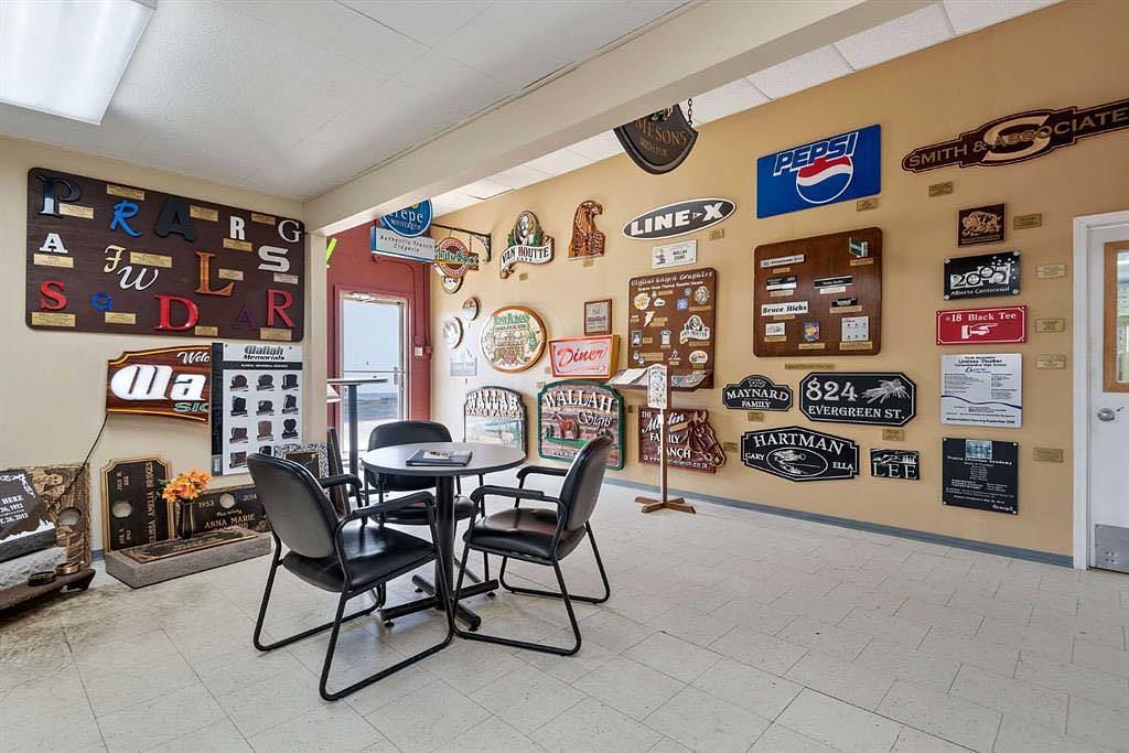 4948 54 Avenue, Red Deer, AB