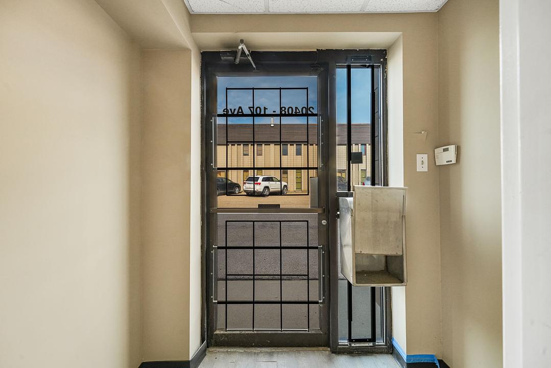 20408 107 Avenue Northwest, Edmonton, AB
