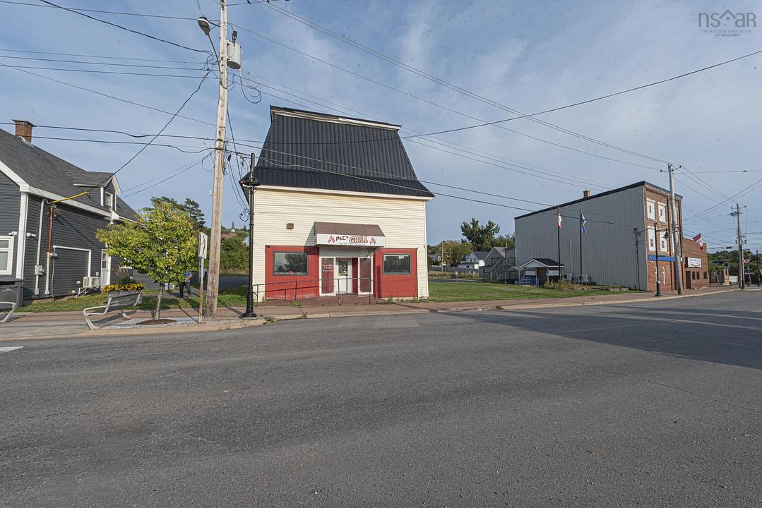 102 Main Street, Trenton, NS