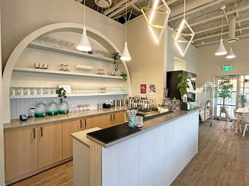 460 Erin Woods Drive Southeast, Calgary, AB
