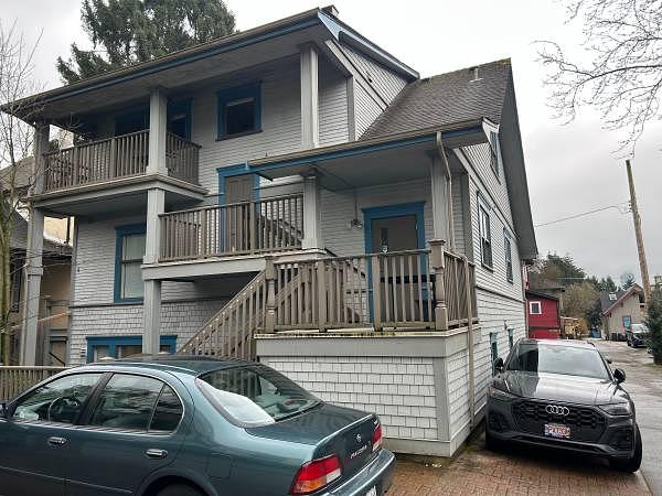 611 Bent Ct, New Westminster, BC