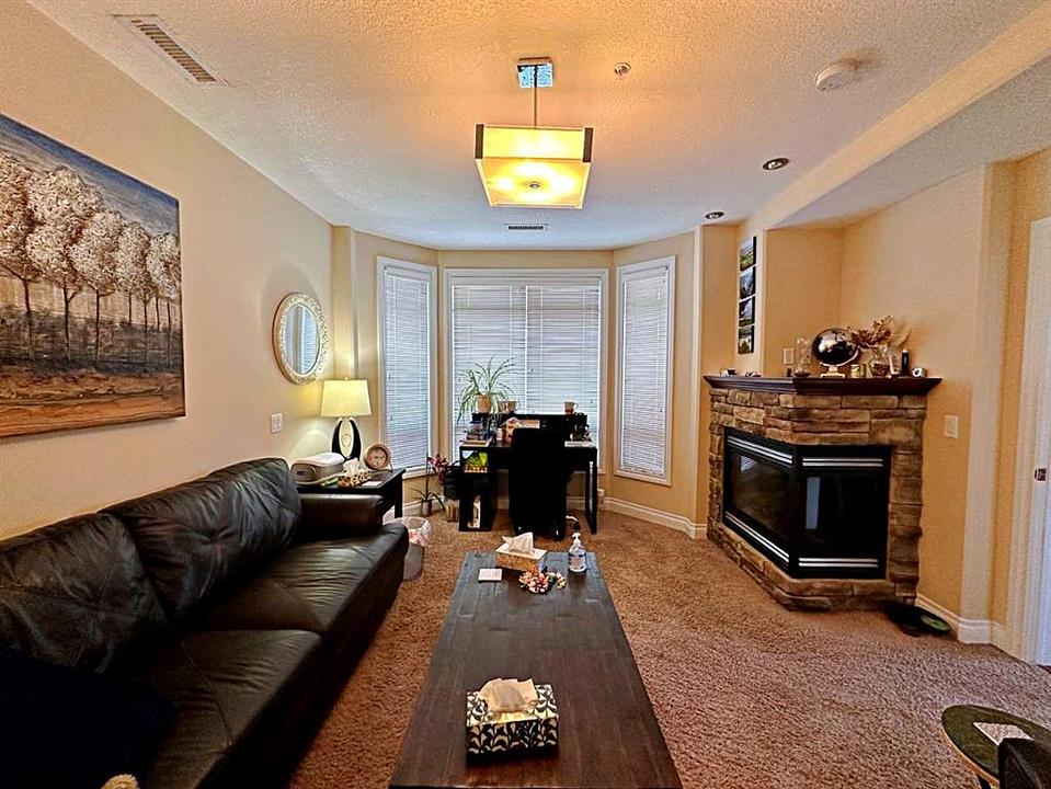 102 - 10110 Fraser Avenue, Fort McMurray, AB