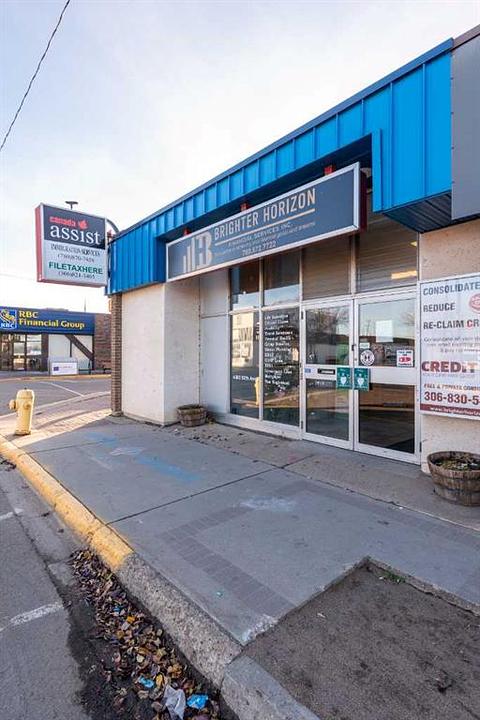 101 - 4802 50 Avenue, Lloydminster, SK