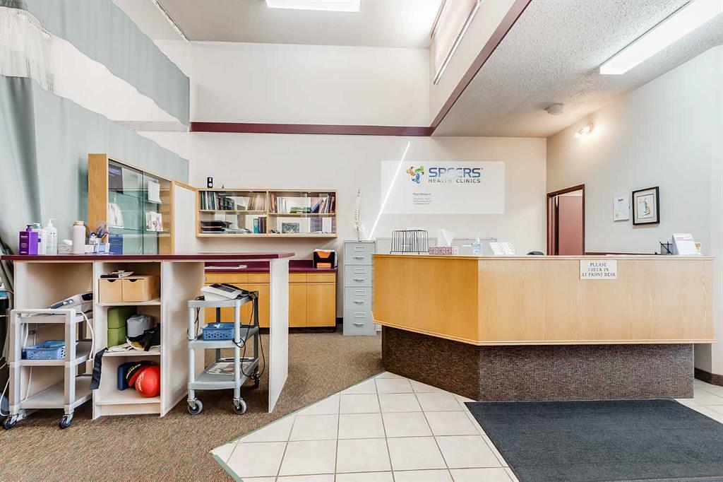5120 50 Avenue, Olds, AB