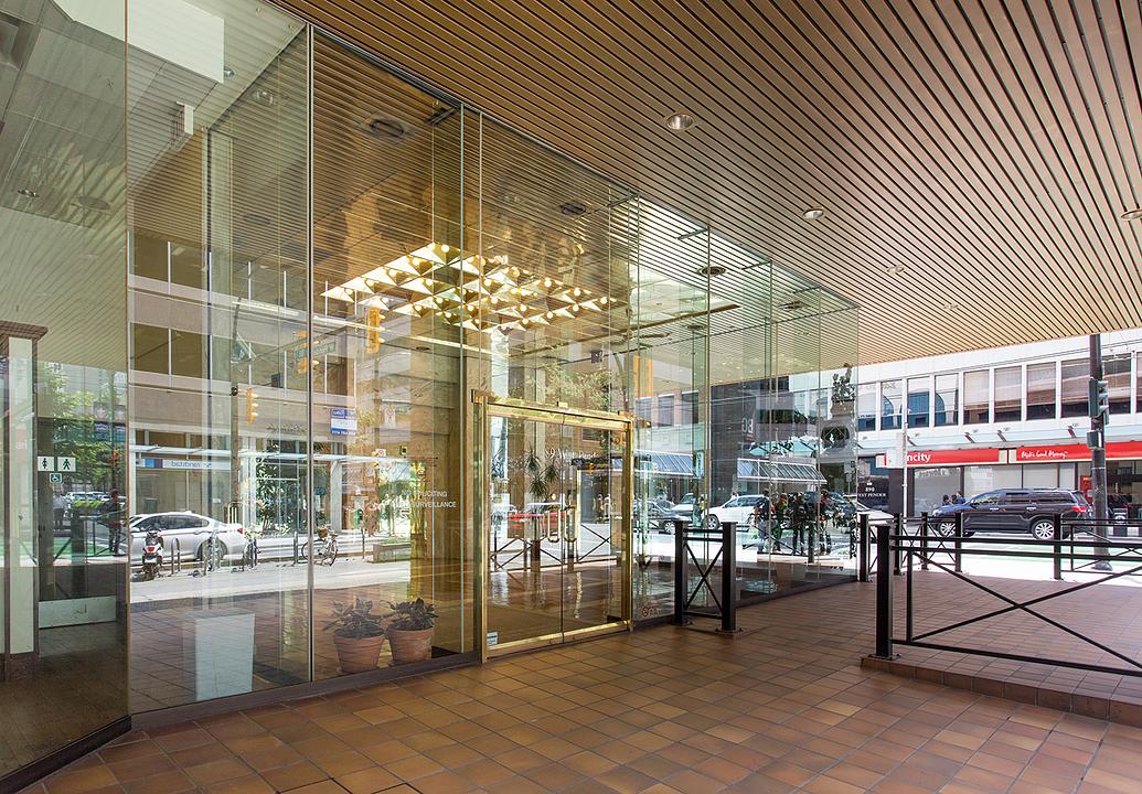 300 - 889 West Pender Street, Vancouver, BC
