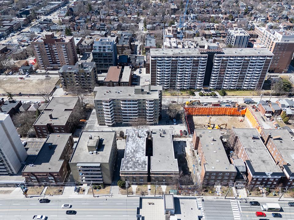 1524 Bathurst Street, Toronto, ON