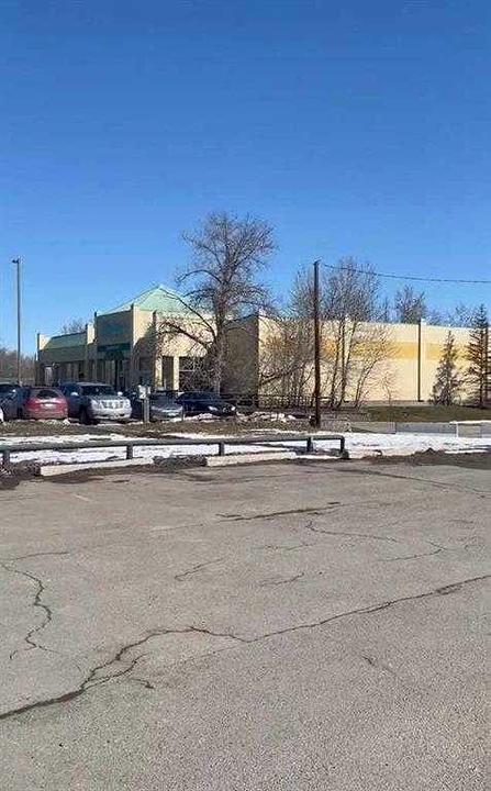 106 Centre Street Southeast, High River, AB