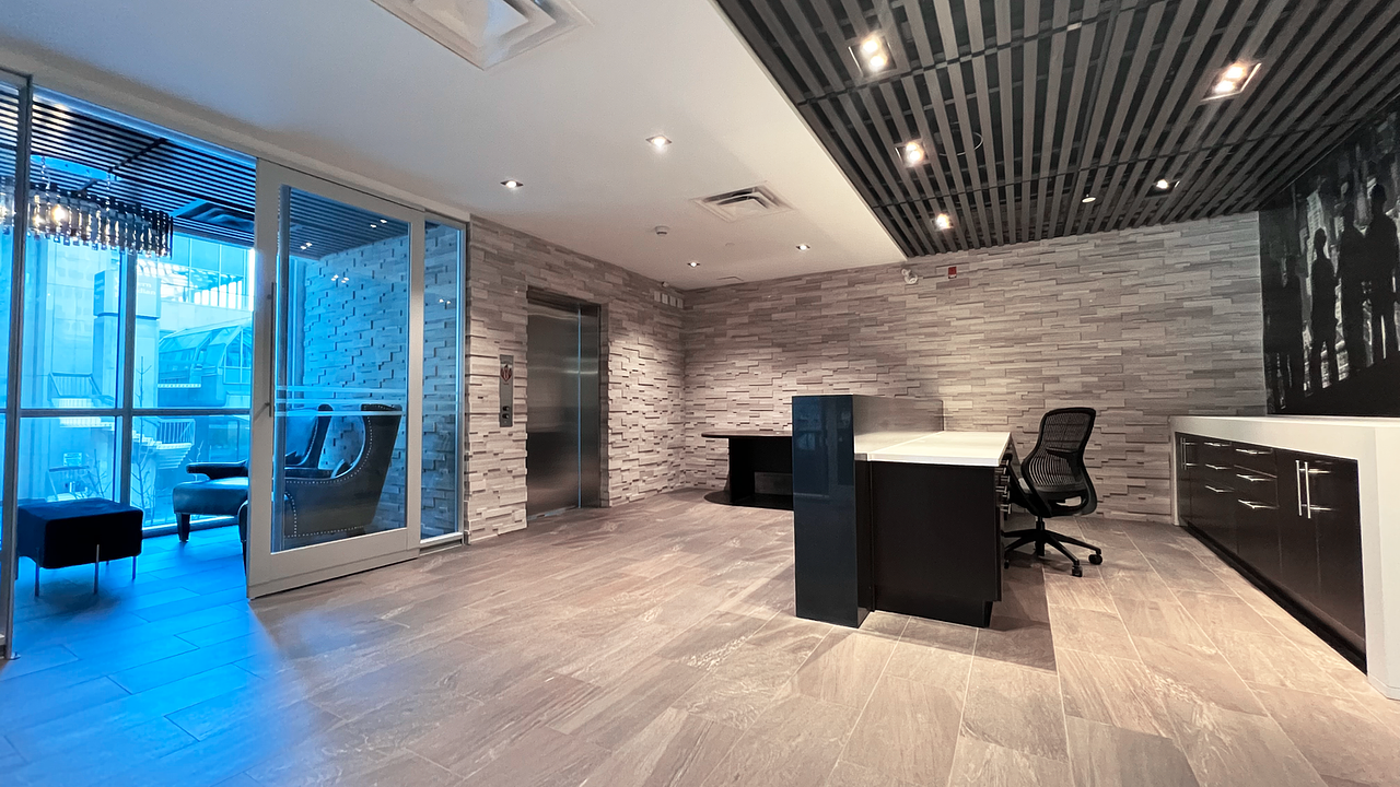 300 - 718 8 Avenue Southwest, Calgary, AB