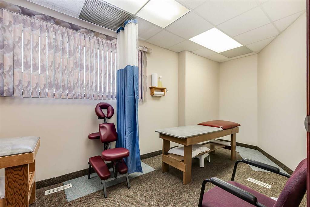 5120 50 Avenue, Olds, AB