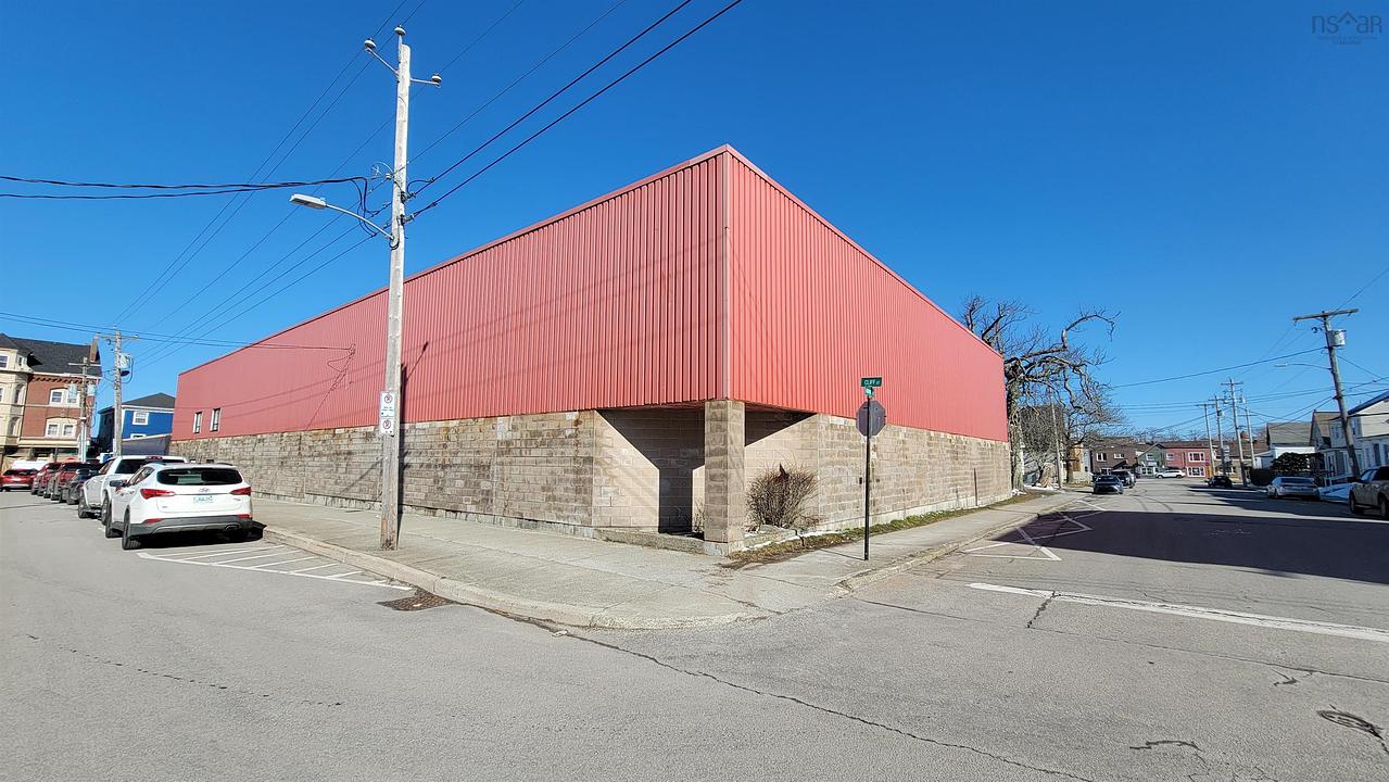 275 Main Street, Yarmouth, NS