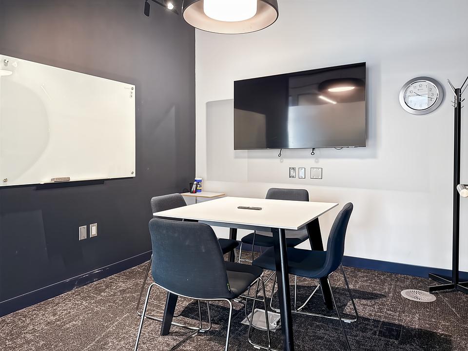 685 Centre Street South, Calgary, AB