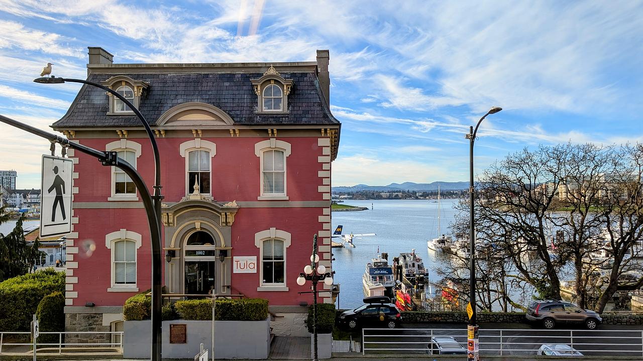 201 - 1001 Wharf St, Victoria, BC