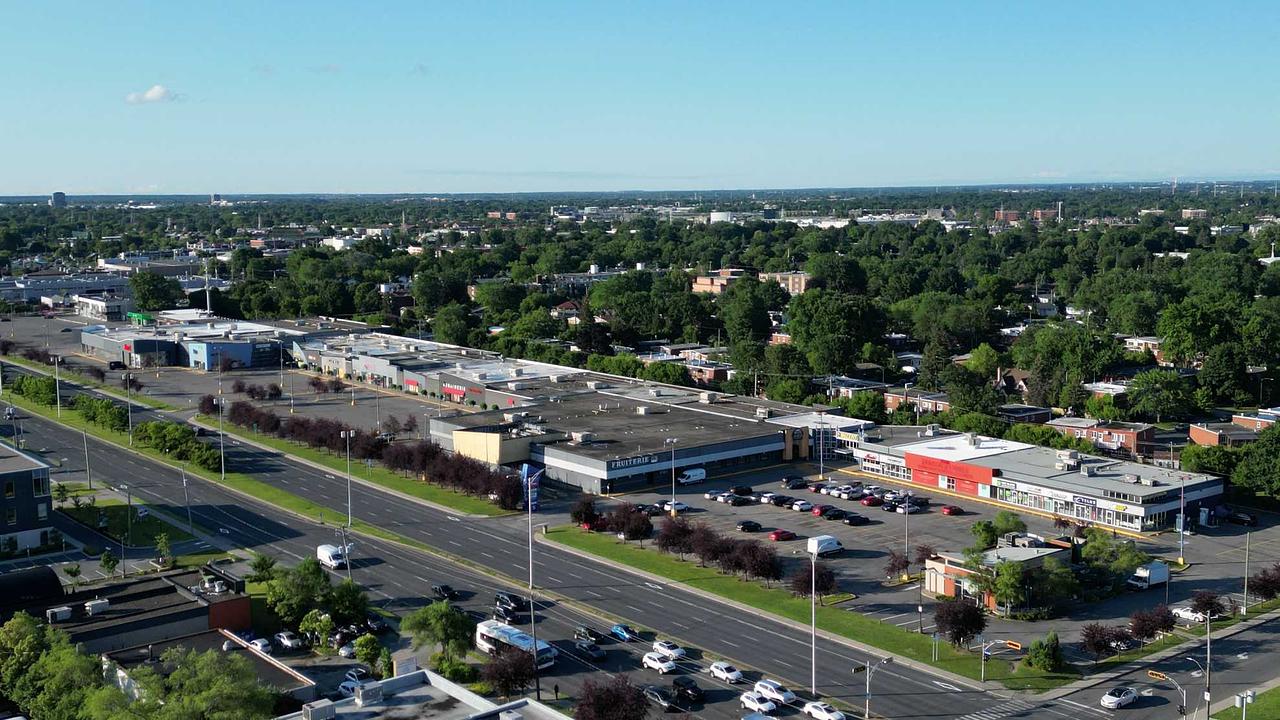 ADM - 3900 Boulevard Taschereau, Longueuil, QC