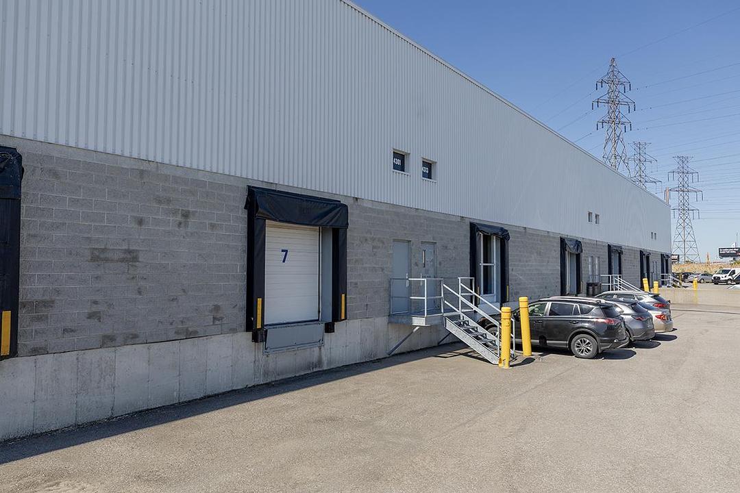 4297 - 4273 Autoroute des Laurentides, Laval, QC