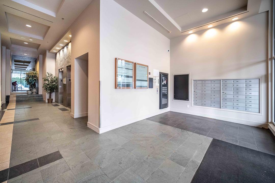 301 - 4885 Kingsway, Burnaby, BC