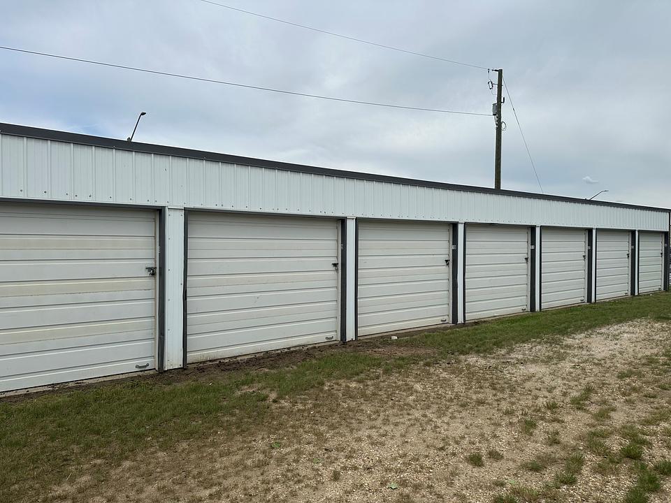 5079 47 Avenue, Lamont, AB