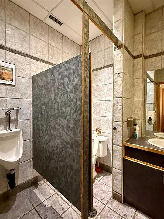 207 - 328 Centre Street South, Calgary, AB