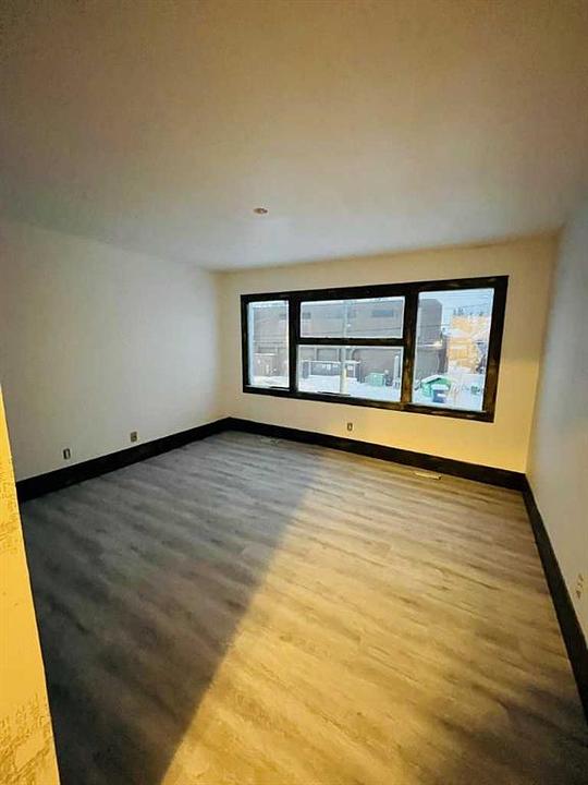 109 14 Street Northwest, Calgary, AB