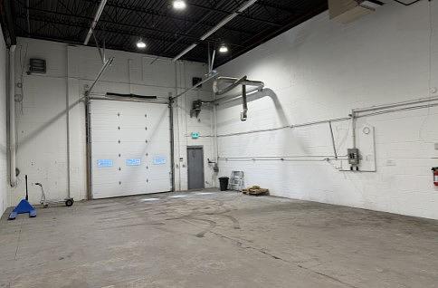 Bay 3 - 3815 61 Avenue Southeast, Calgary, AB