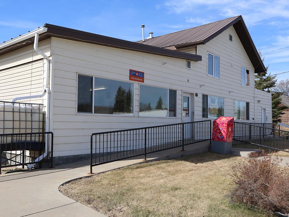 22 State Avenue, Fort Assiniboine, AB