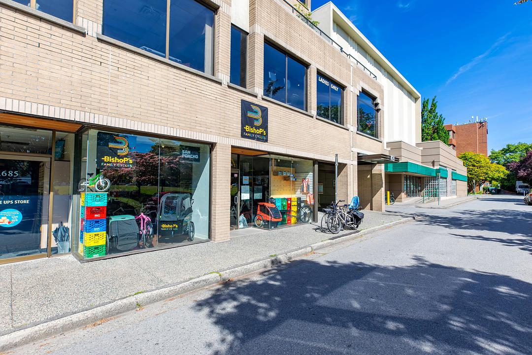 1683 Chestnut St, Vancouver, BC