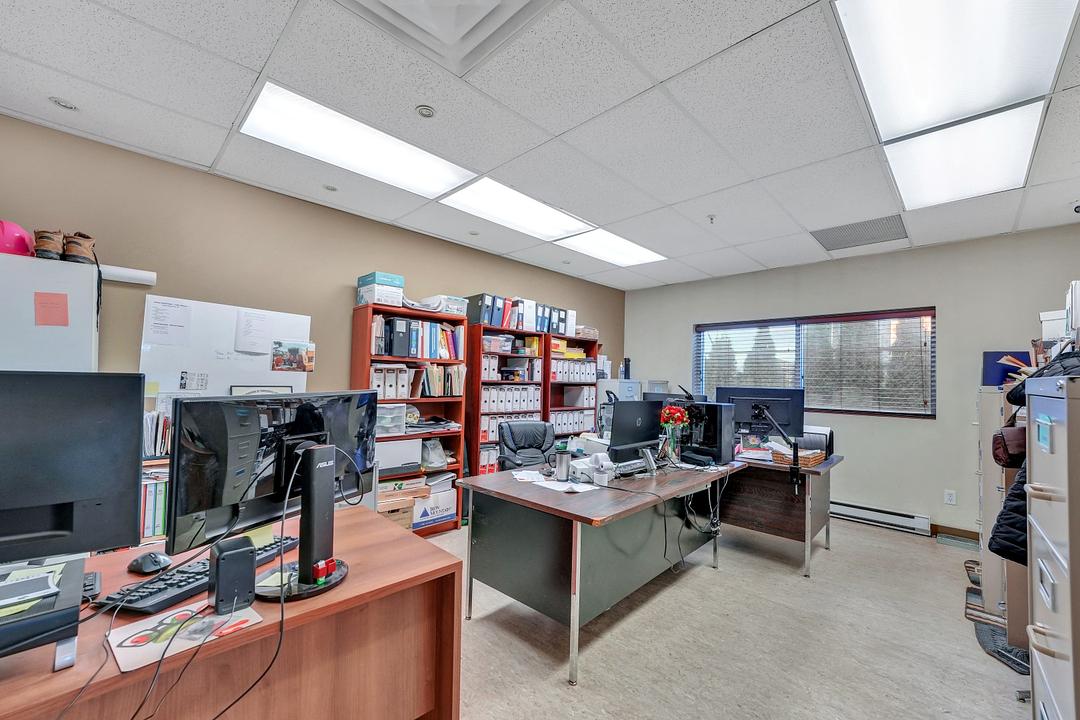 17288 104a Ave, Surrey, BC
