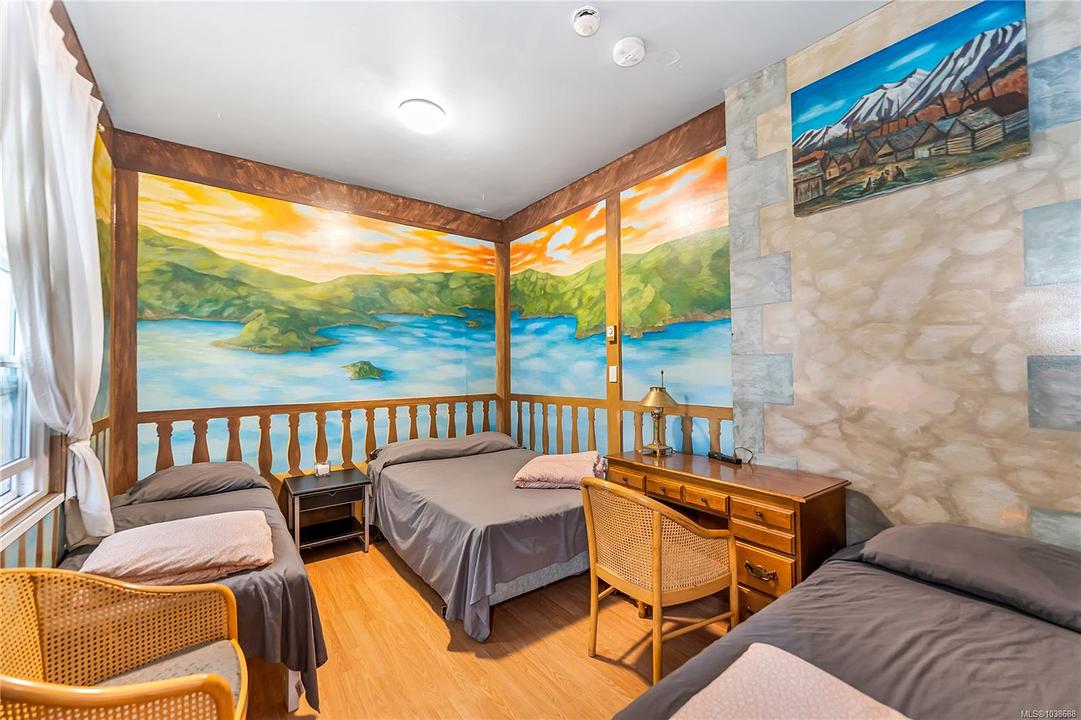 1608 Quadra Street, Victoria, BC