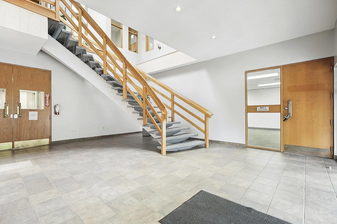 B01-1 - 845 Harrington Court, Burlington, ON